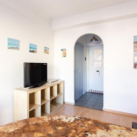 Ferienwohnung Nice Center - Bright Studio Balcony Wifi & Aircon Exterior foto