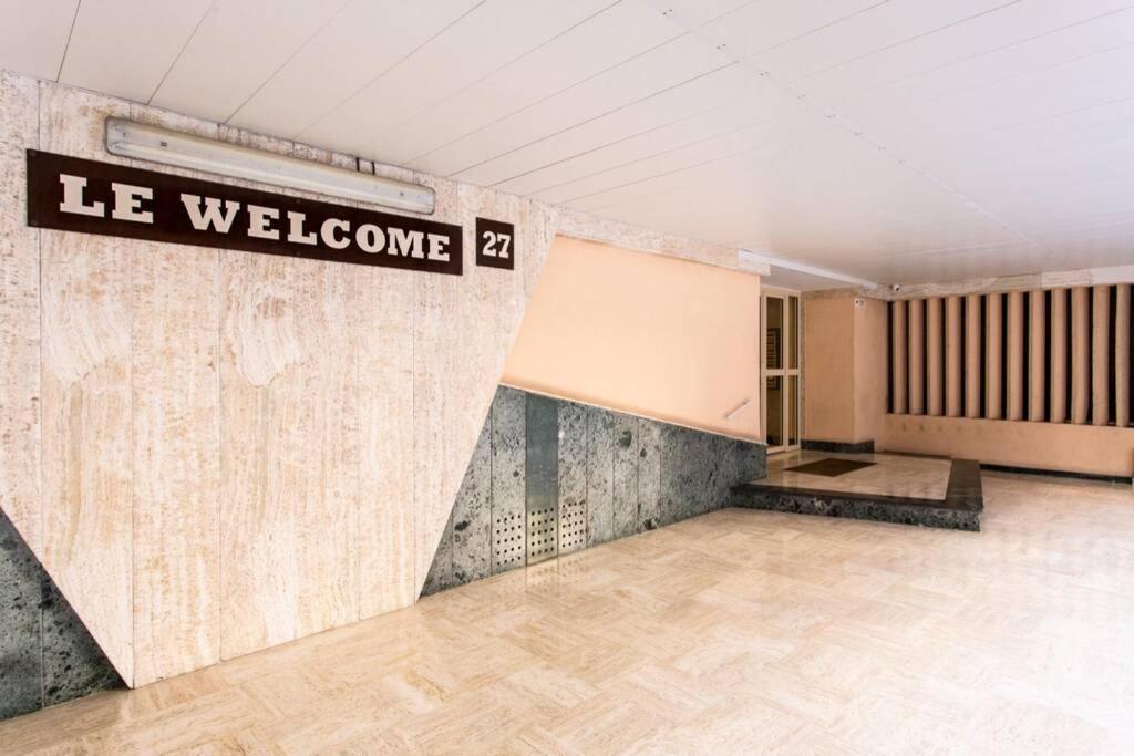 Ferienwohnung Nice Center - Bright Studio Balcony Wifi & Aircon Exterior foto