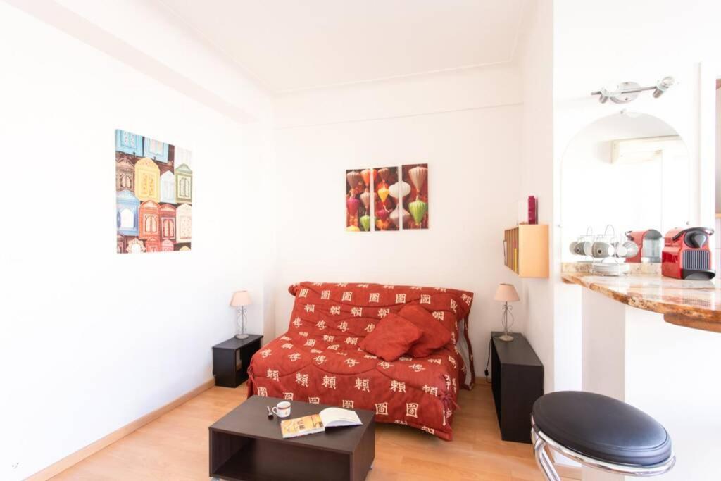 Ferienwohnung Nice Center - Bright Studio Balcony Wifi & Aircon Exterior foto