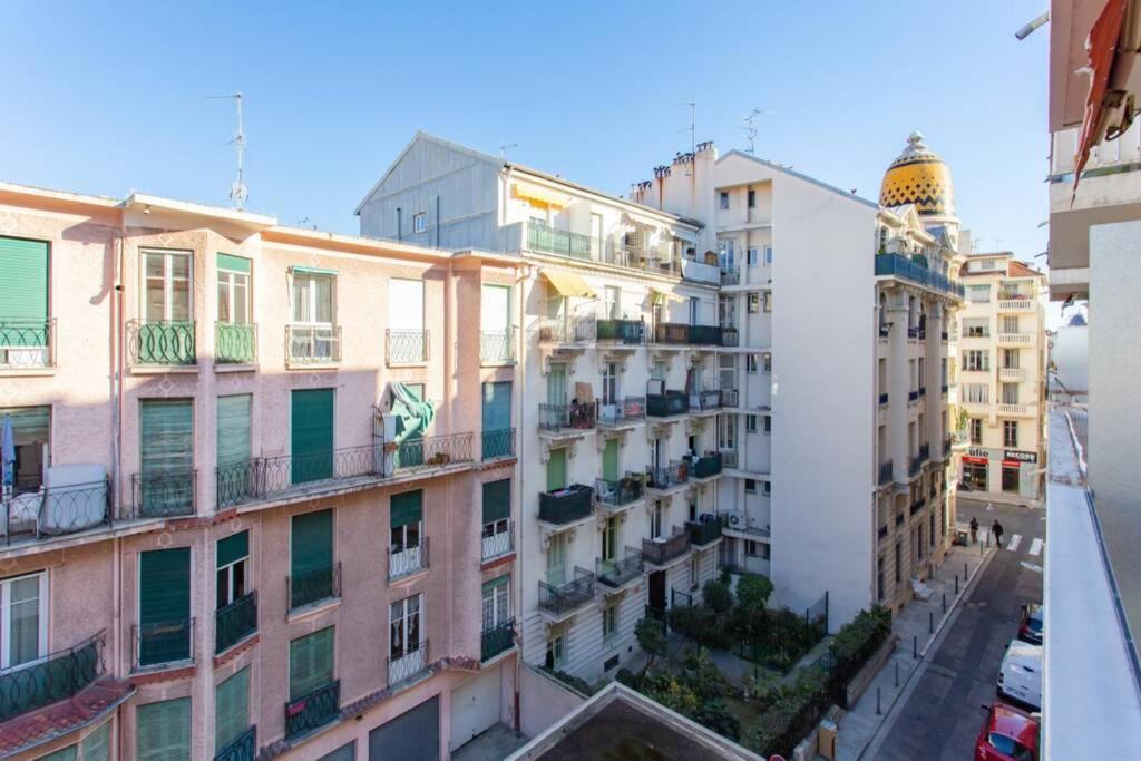 Ferienwohnung Nice Center - Bright Studio Balcony Wifi & Aircon Exterior foto